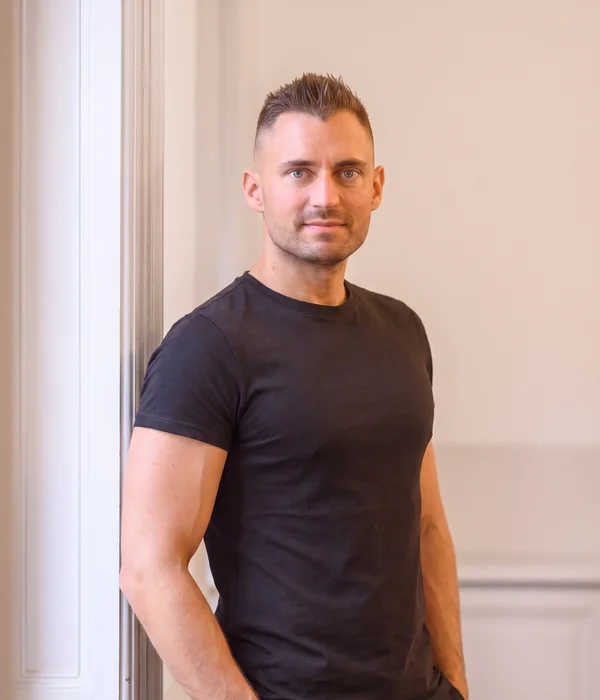Martin Král u práce s daty